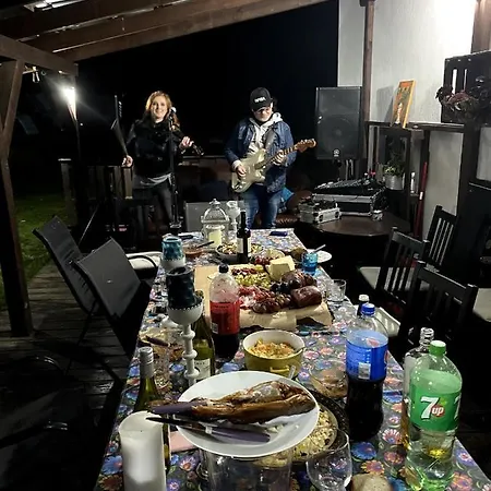 Dom Supelek ベッド・アンド・ブレックファスト ドゥシュニキ・ズドルイ